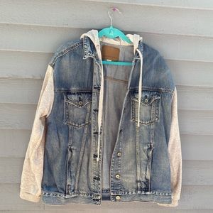 American Eagle Medium-Wash hooded Sweatshirt-Jean Jacket